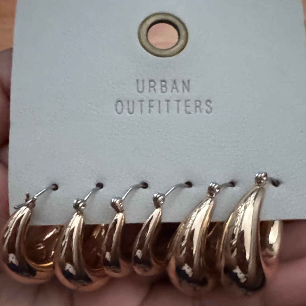 Urban Outfitters Gold Hoop Earrings and Necklace Set - Picture 2 of 3